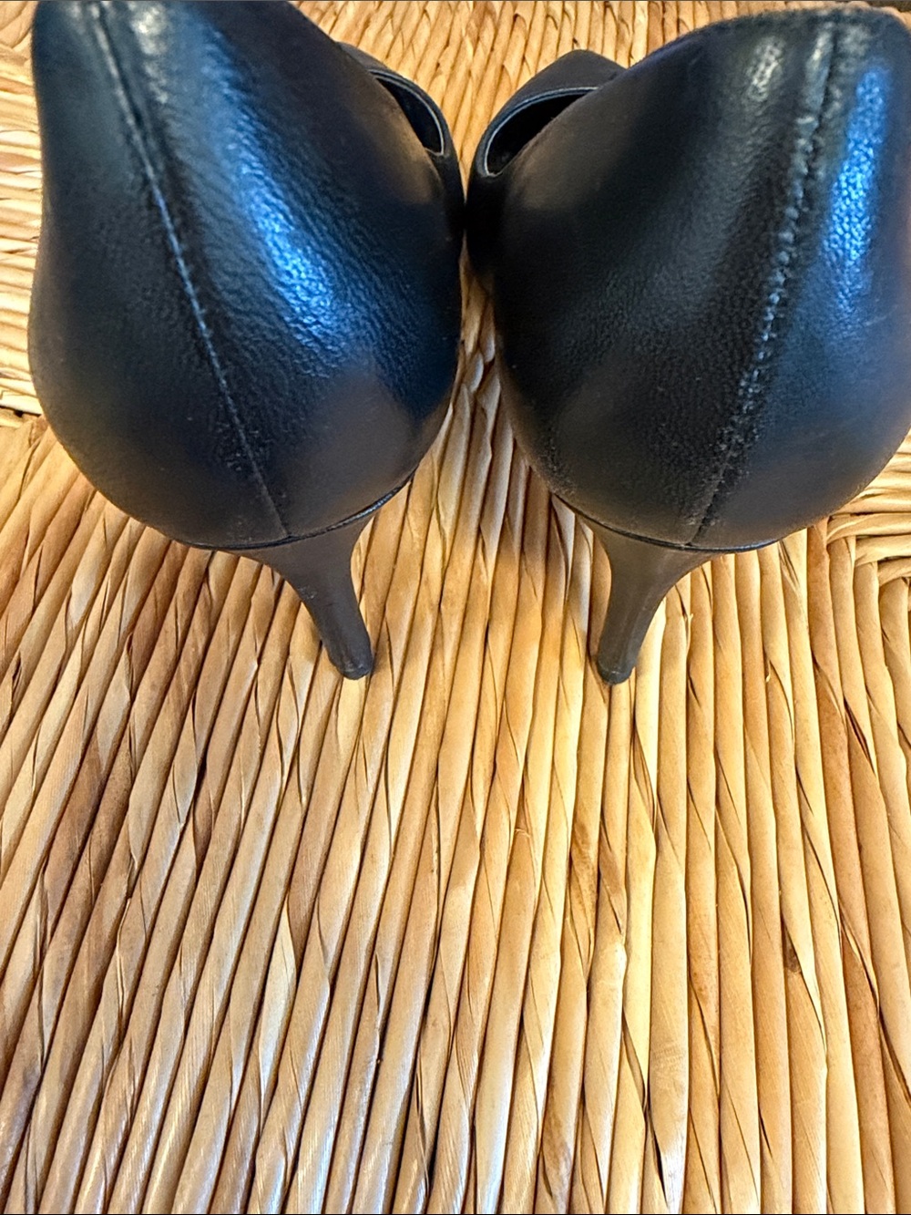 Via Spiga Black Pointed Toe Pumps - Picture 5 of 7